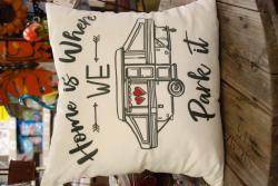 PILLOW HAPPY CAMPER/HOME